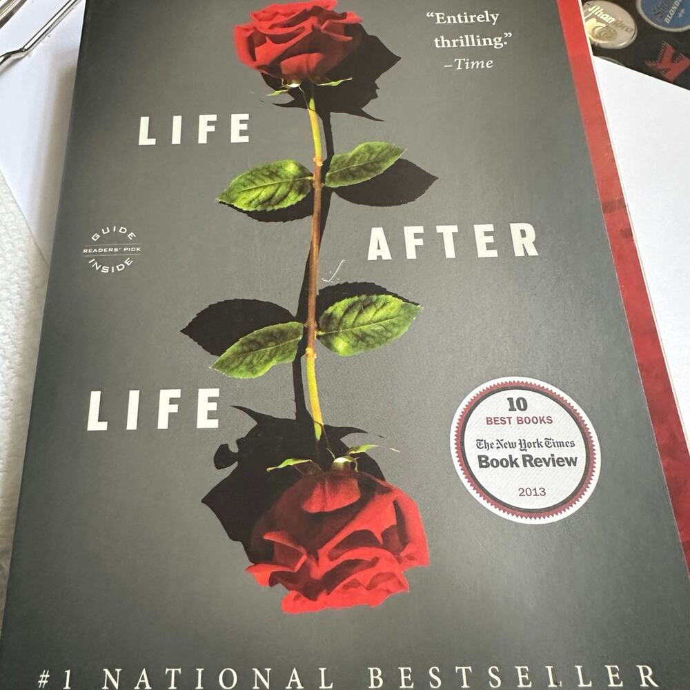 Kate‎ Atkinson book. Life after life